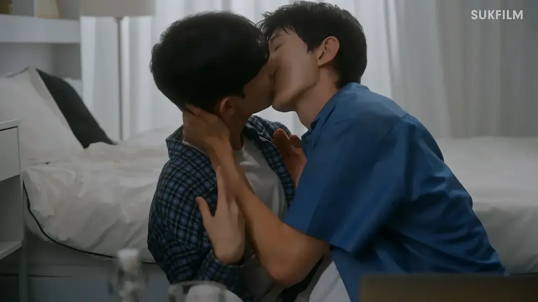 《我心里的那家伙》내 안의 그놈 (2024)-短片 / 同性 社畜与高中同学的一夜情缘-韩腐[电视剧][夸克网盘]