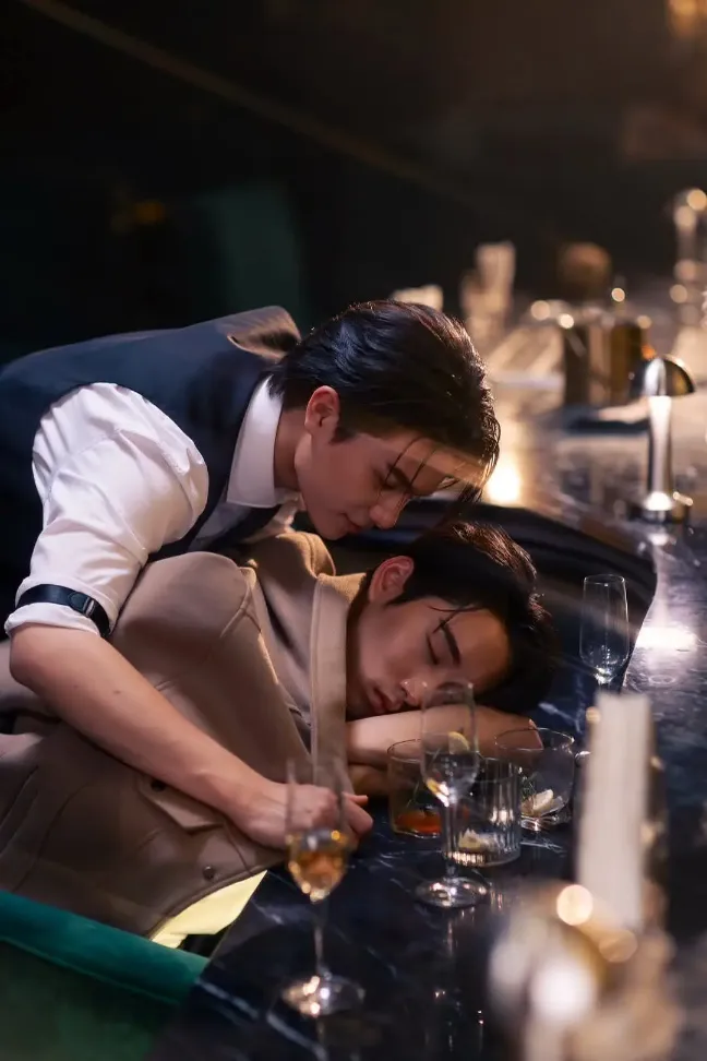 《心跳节拍》 (2024)-剧情 / 爱情 男团队长与纪录片摄影师-泰腐[电视剧][夸克网盘]