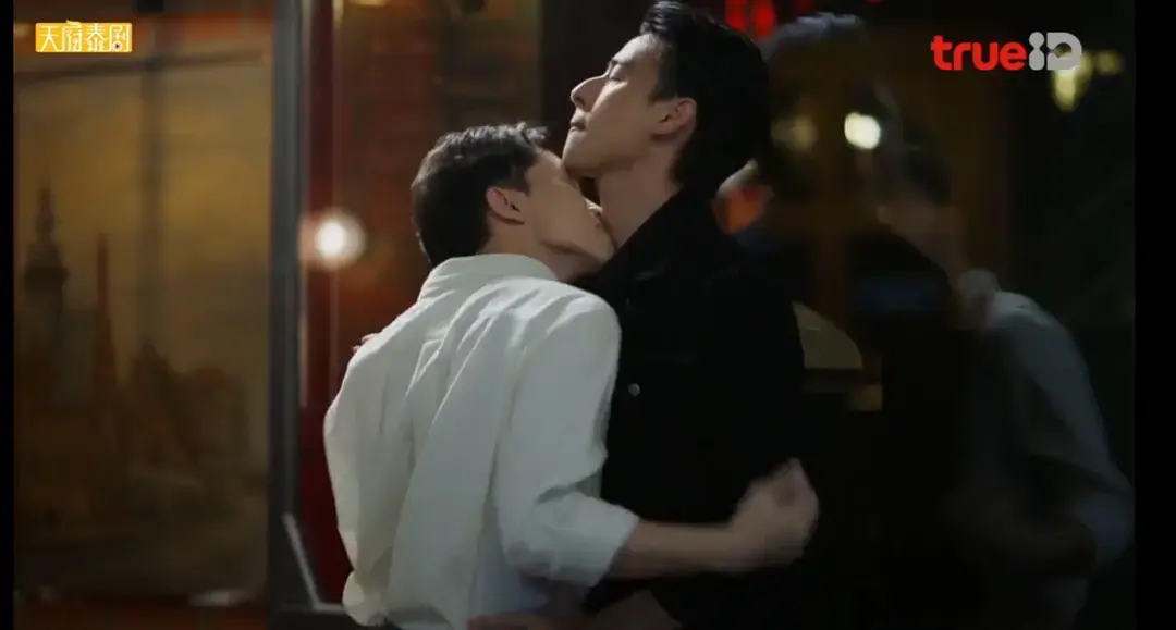 《一夜乱情》คืนเปลี่ยนชีวิต (2023)-剧情 / 悬疑 狂欢之夜后的血色谋杀-泰国[电视剧][夸克网盘]