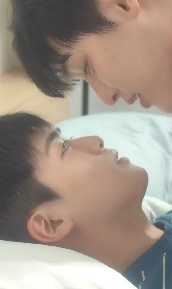 《夏日撩心》 (2026)-爱情 / 青春 逃离暑期与讨厌学长的纠缠-韩腐[AI短剧][夸克网盘]