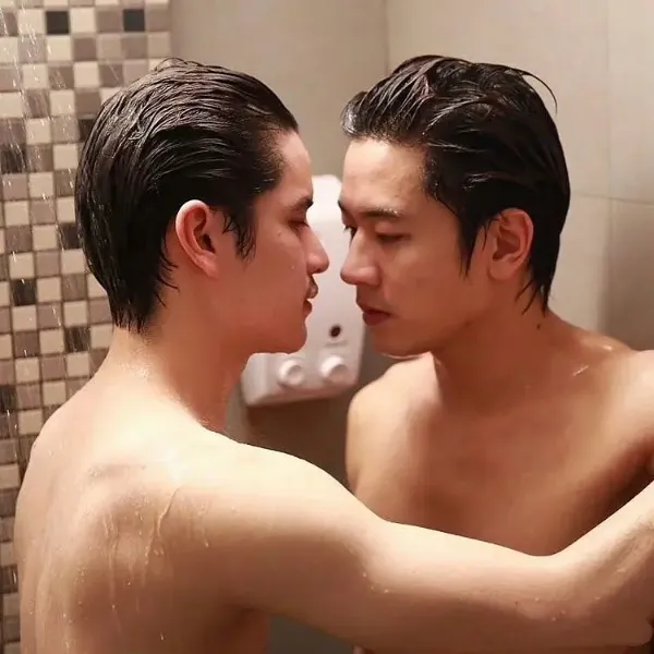《真爱还是疑惑》 รักแท้ มีหรือ…ไม่มีจริง (2017)-爱情 / 同性 直男白领重逢旧友陷入性向迷茫-泰腐[电视剧][夸克网盘]