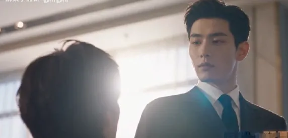 《每个副本都撞上同一个失忆大佬》 (2026)-奇幻 / 爱情 / 无限流-国漫[AI短剧][夸克网盘/迅雷网盘]